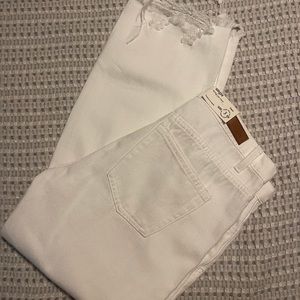New white boutique jeans size 3